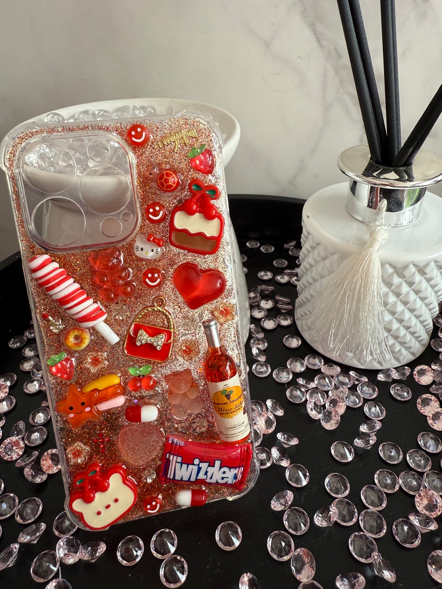 iPhone 13 Pro - Red Sweet Cake