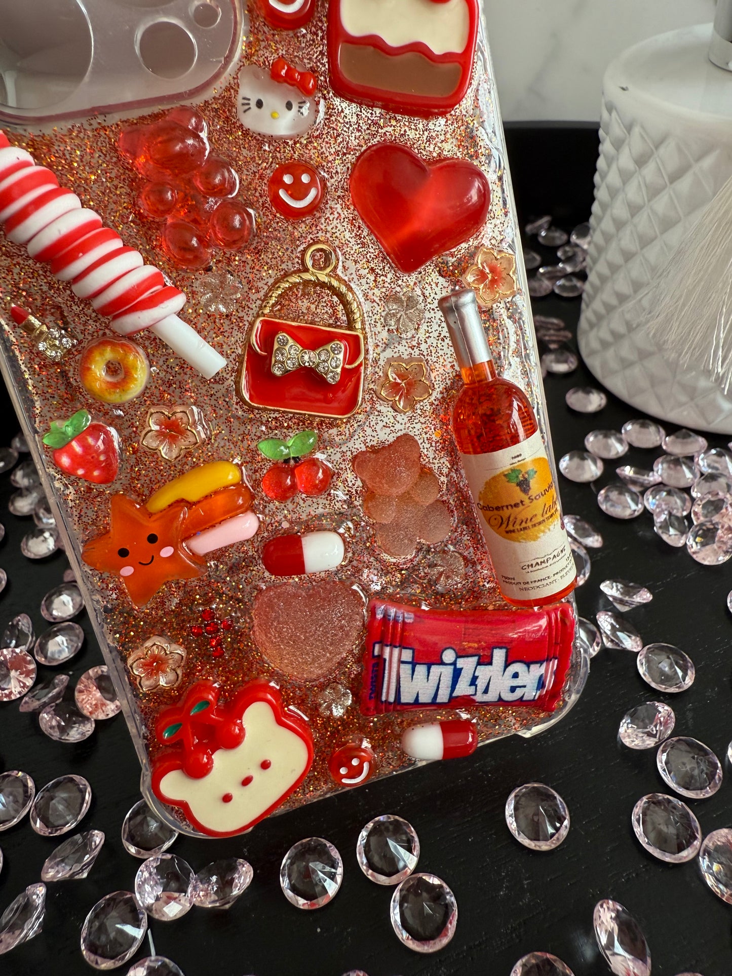 iPhone 13 Pro - Red Sweet Cake