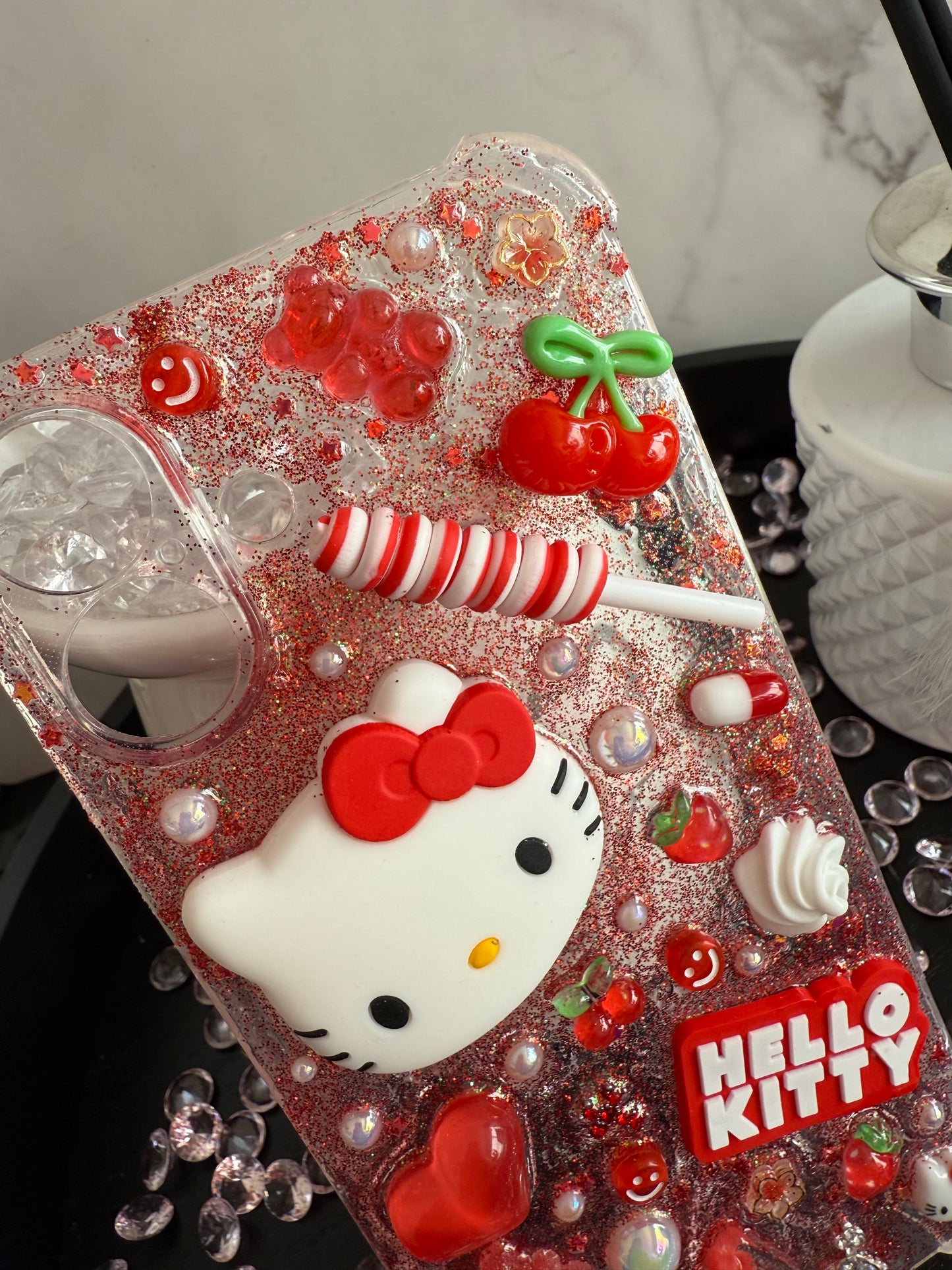 iPhone 16 Plus - Red Candy Mania