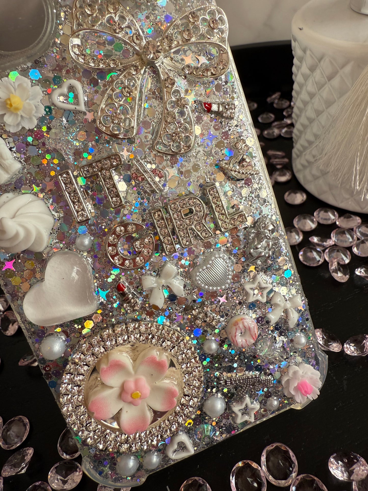 iPhone 15 - Silver It Girl