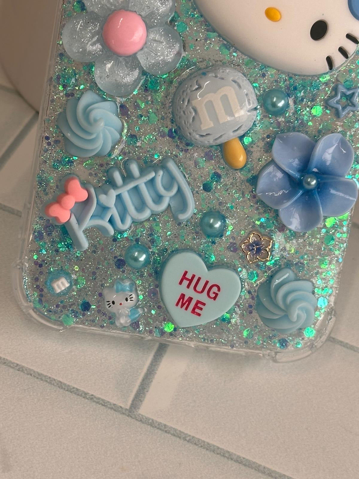 iPhone 15 Pro Max - Blue Hello Kitty
