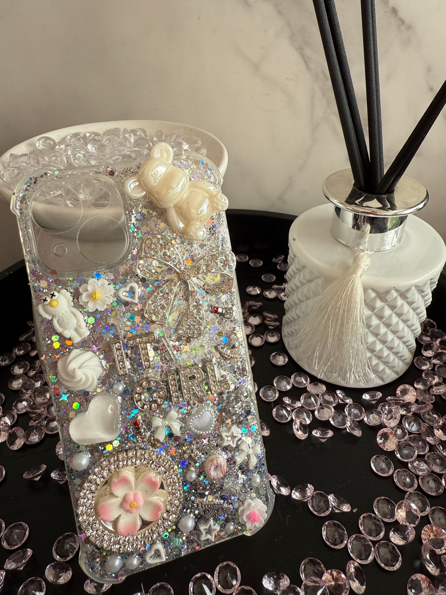iPhone 15 - Silver It Girl